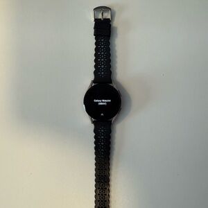 Samsung Black Smartwatch Modern Design